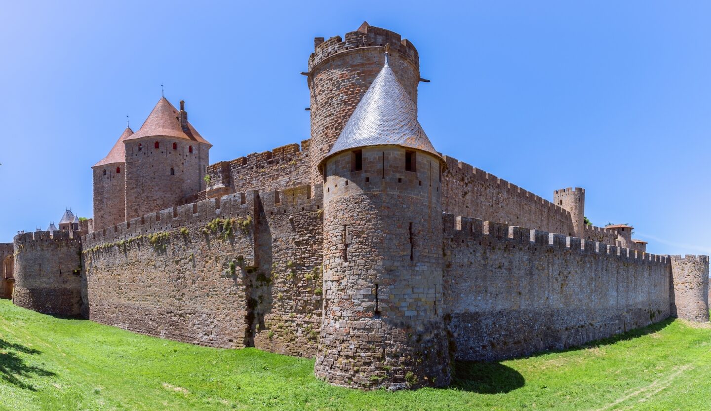 Explorando las partes de un castillo de la Edad Media
