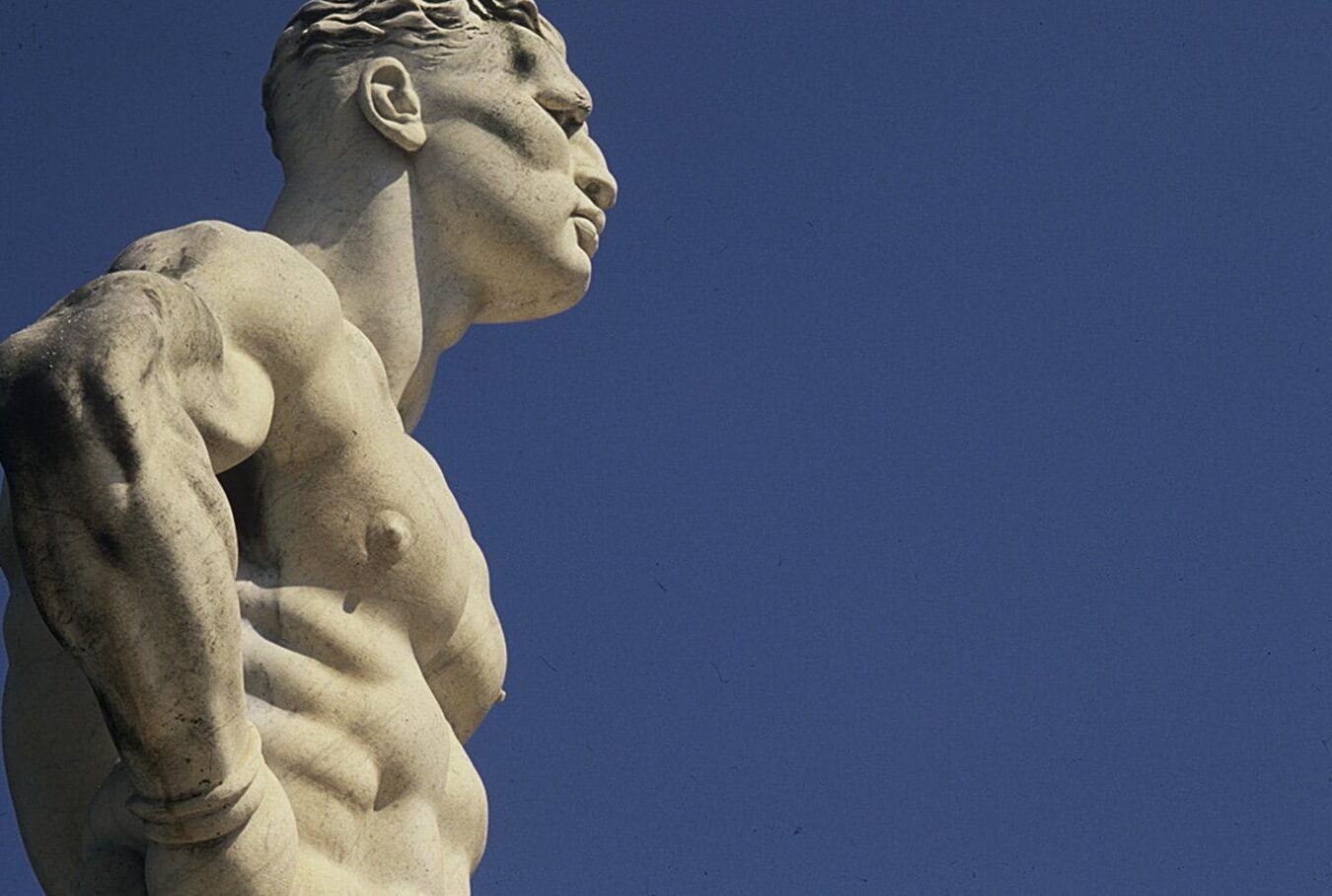 La belleza esculpida: el arte de las estatuas griegas musculosas